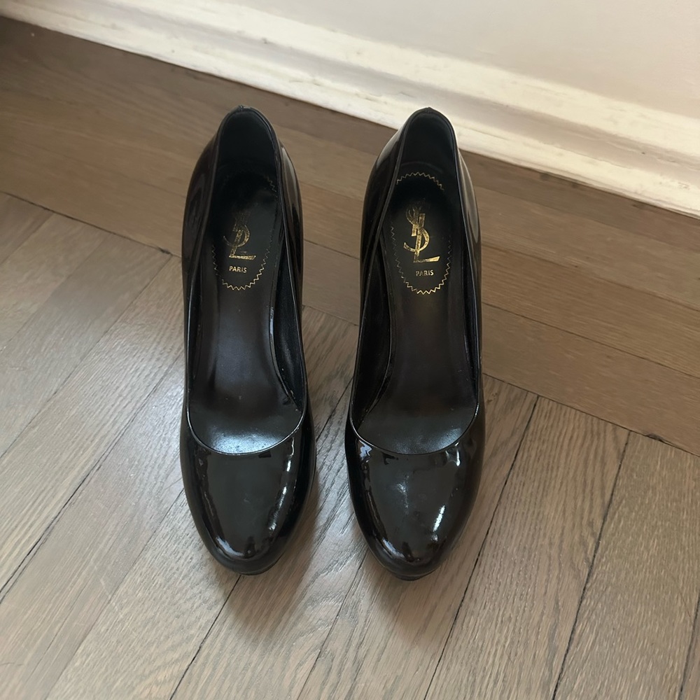 YSL tribute pumps black patent size 38